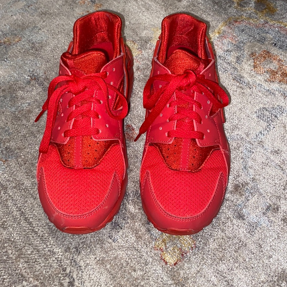 Red Huraches